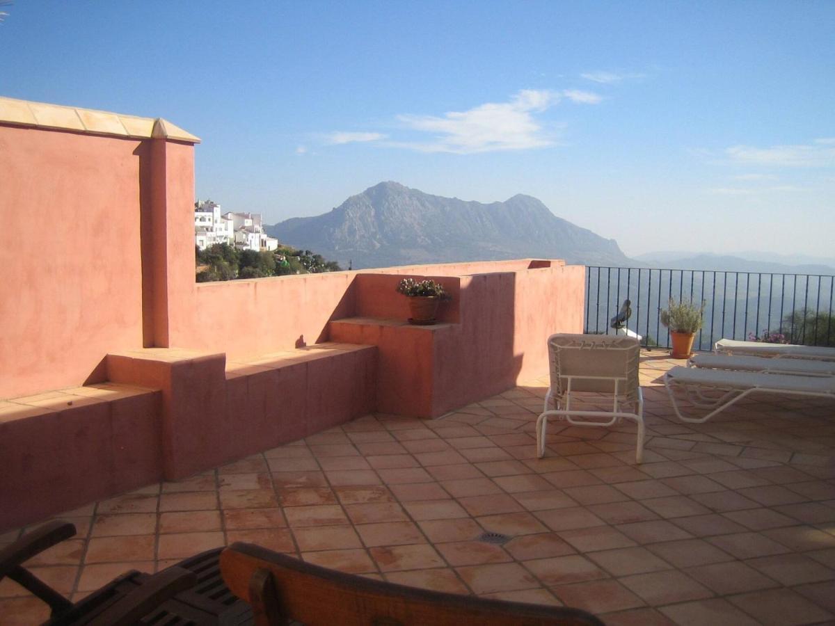Gaucin Apt Private Heated Pool Экстерьер фото